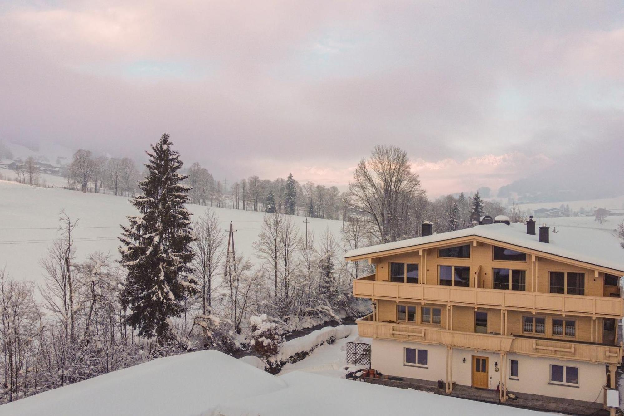 Alte Bildhauerei Apartment Aurach bei Kitzbuehel Exterior photo