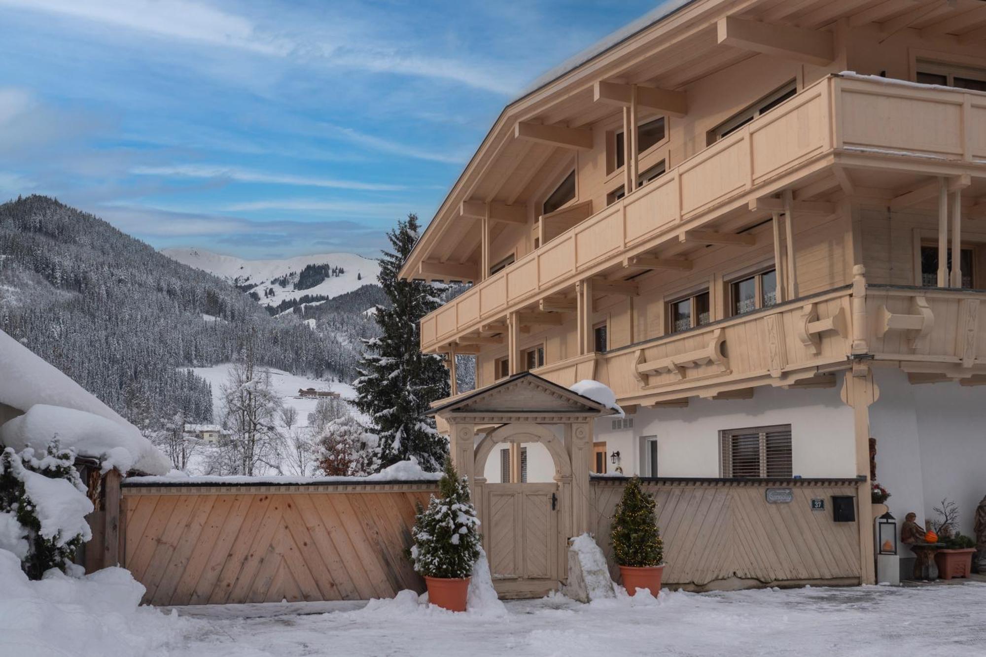Alte Bildhauerei Apartment Aurach bei Kitzbuehel Exterior photo